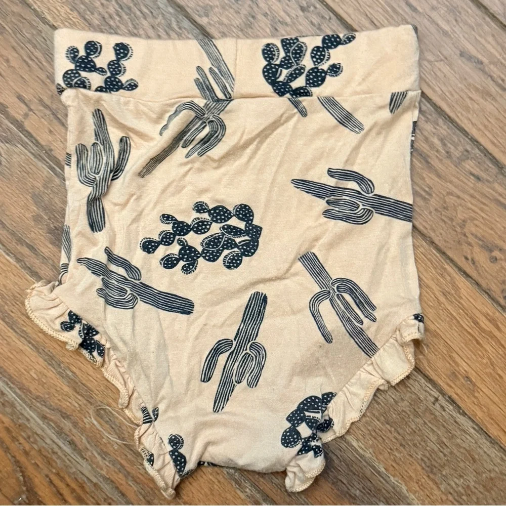 (5) Spearmint Love Diaper Covers
